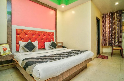 Paharganj Hotel | Revels Plum Hotel at New Delhi Railway Station