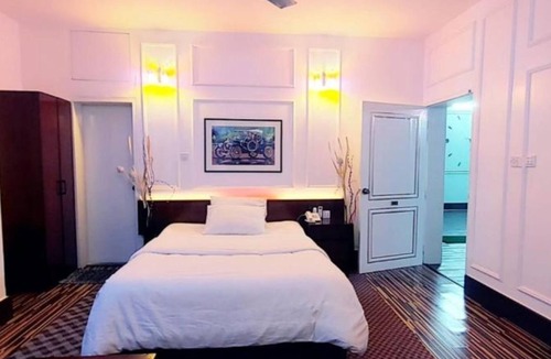 Uttara House | Rezala Restaurant Catering & Residence