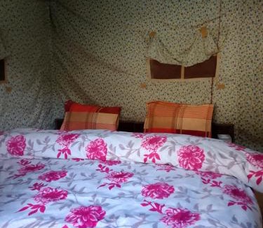 Banjar Hotel | River View Cafe & Camping