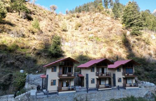 Ghiyagi House | Riverdale Cottage and Cafe Jibhi