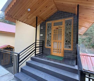Ghiyagi House | Riverdale Cottage and Cafe Jibhi