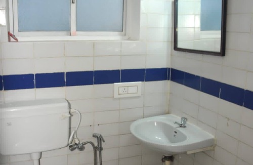 Ooty Hotel | RK White Castle