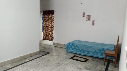 Sualkuchi Apartment | Rooms in Guwahati A1