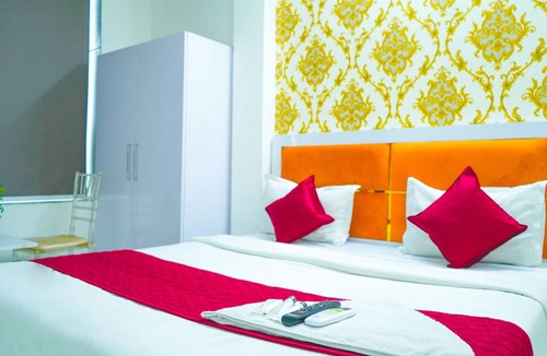 Sector 70 Hotel | Roomshala 143 Shubham Residency Sec 70