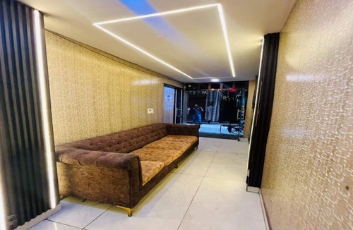 Delhi Hotel | Roomshala Hotel Haveli