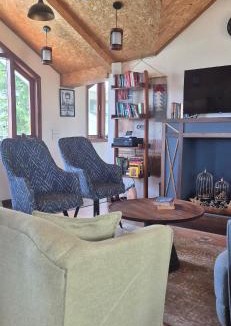 Theog House | Roots & Rustle homestay