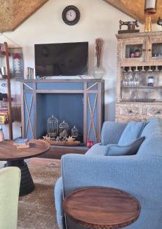 Theog House | Roots & Rustle homestay