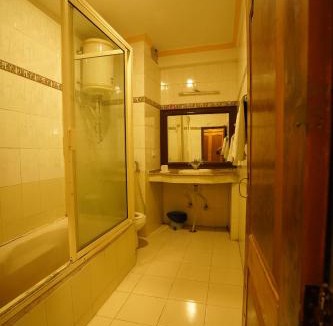 Bhagsu Nag Hotel | Royal Palace Resort Bhagsunag - Family & Couple Friendly Hotel in McLeod Ganj #RoyalPalaceResortBhagsunag #RoyalPalaceResort #BhagsunagHotel #HotelInMcLeodGanj #FamilyFriendlyHotel #CoupleFriendlyHotel #HotelNearBhagsuWaterfall #DharamshalaHotels #Himacha