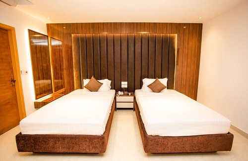 Rajshahi Hotel | Royal Raj Hotel & Condominium