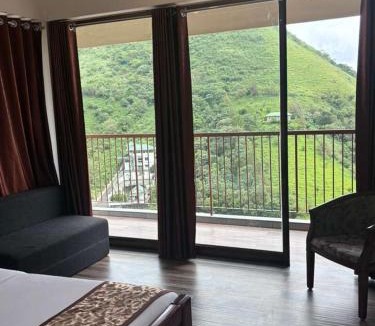 Elappara Resort | Royale By Honey Comb