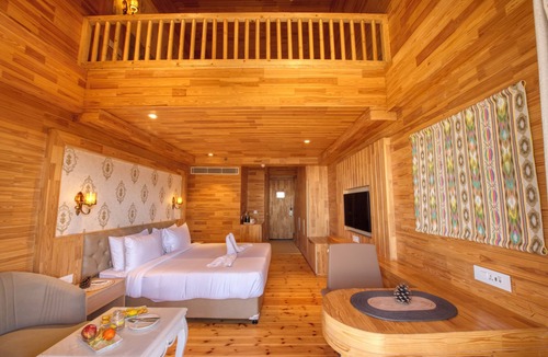 Kasauli Resort | Royalpine Rosastays Kasauli