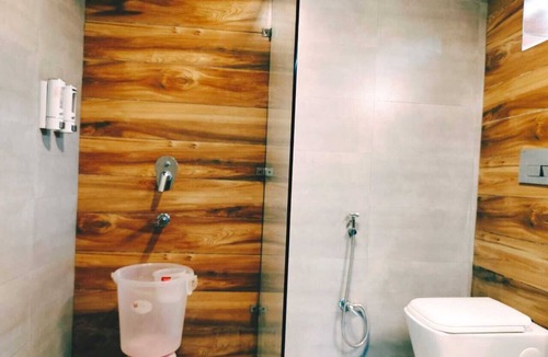 Bail Parao Hotel | Royals Moonlight Resort