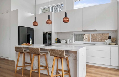 Rozelle House | Rozelle Retreat by the Bay Run