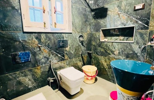 Gund House | Rrr bz Homestay
