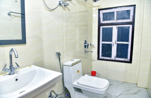 Mangan Hotel | Rufina Lachen Deezong