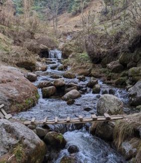 Kullu Ski Chalet | Rustic Himalayan Stay Apple Orchards Fairy Forest