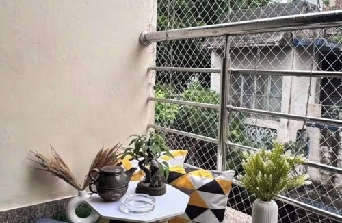 Malviya Nagar Apartment | Rusty Roads 2-bedroom apartment with AC in vibrant South Delhi, New Delhi