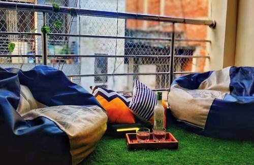 Malviya Nagar Apartment | Rusty Roads 2-bedroom apartment with AC in vibrant South Delhi, New Delhi