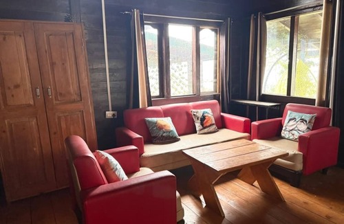Mukteshwar Hotel | S K and Shiv Cottages