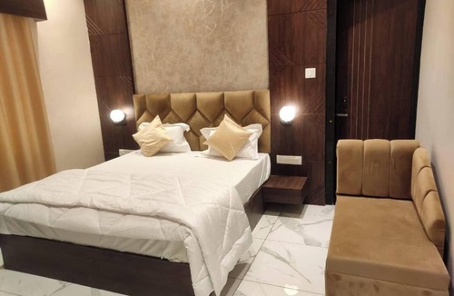 Chhabra Hotel | S.K. Plaza Hotel