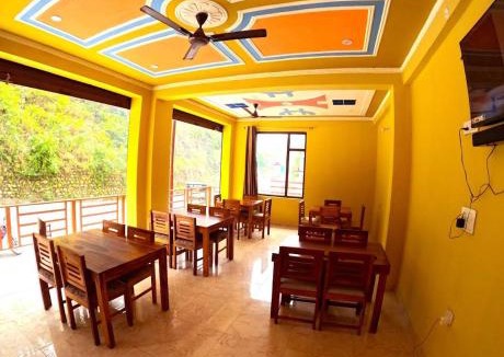 Rajgarhi Hotel | S R Hotel