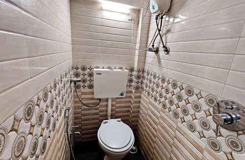 Dadar East Hotel | Sadguru Lodge Near Tata Hospital