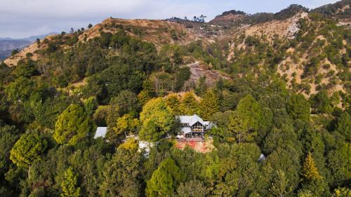 Bhimtal Villa | SaffronStays Junglee Murgi