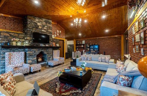 Tehri Range Villa | SaffronStays The Rhodoville Villa