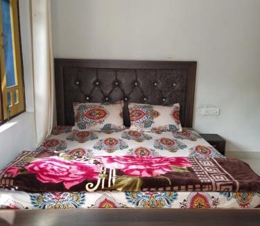 Dalhousie House | Sahni's Foggy Hills HomeStay