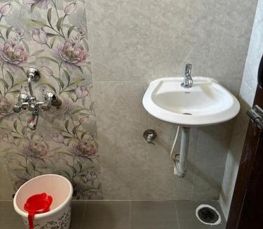 Tirupati Apartment | Sai Srinivasa Home Stay