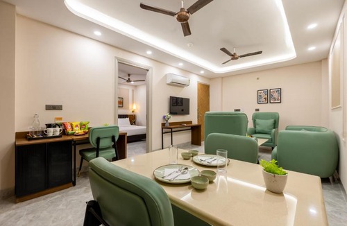 Faridabad Hotel | Saltstayz Premier Faridabad Near Sarita Vihar