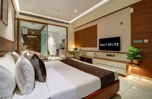 Sector 62 Hotel | Saltstayz Trinity - Chandigarh Mohali