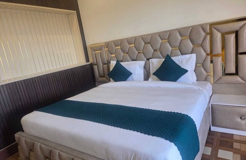Sirala Hotel | Samlaun