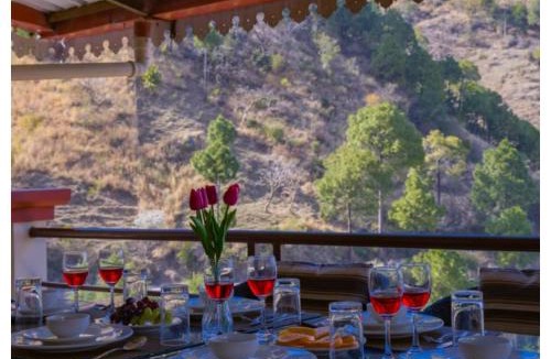 Kasauli Hotel | Sanskari Nivas family holiday home