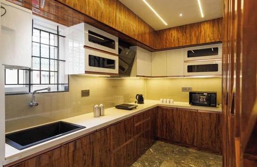 Hosur Apartment | Sapphire Garden Villa 3bhk Pool 1hr Koramangala