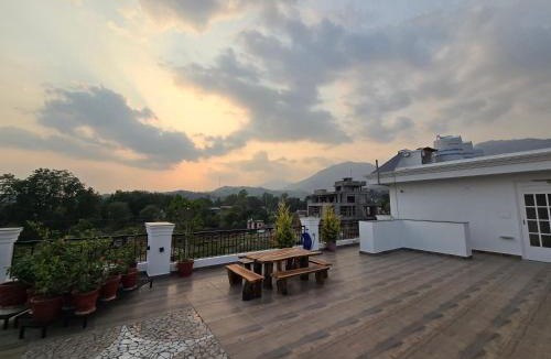 Bullawala Villa | Satguru Cottage