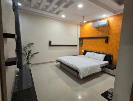 Indore Apartment | Satyabhama HomeStay-Pearl-Luxury two BHK Appartment