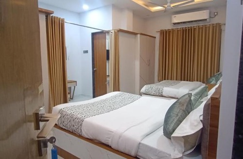 Hingana Hotel | Savanna Farm