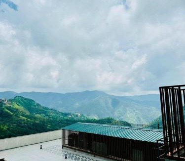 Shimla Apartment | Scenic Solitude 2bhk Mountain View Apartment by Roamhome