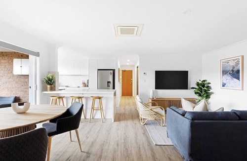 Cronulla Apartment | 'Seascape' - Luxury 2 Bedroom Apartment - moments from Cronulla Beach