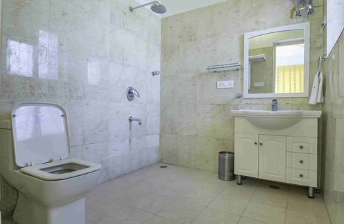 Lansdowne House | Seclude Lansdowne - 2 Bedroom Private Space