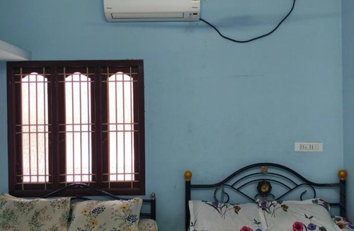Vaithisvarankoil House | Sekar Rooms , Residency , AC , non-AC and mini hall
