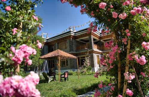 Hunder Resort | Semba retreat