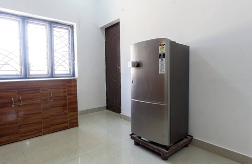 Bullawala House | Serene 2-bedroom with AC and Kitchen in vibrant Dehradun