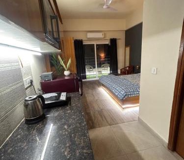 Greater Noida Apartment | Serene Stays