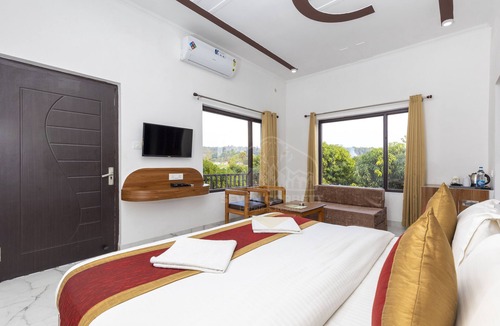 Bail Parao Hotel | Seven Corbett Resort
