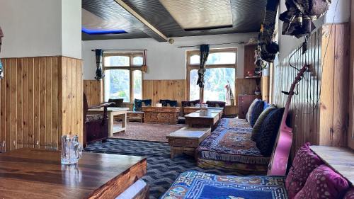 Hundur House | SEYA Home Stay home away from home