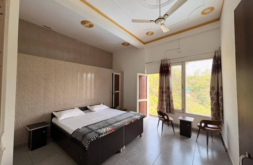 Kalka Hotel | ShantiKunj Homestay Nearby Morni Hills Waterfall