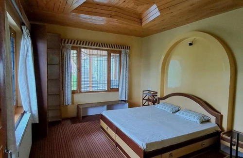 Naggar Apartment | Shantiloka - Private 1BHK Homestay