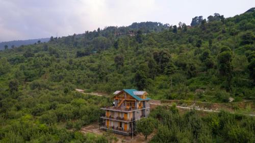 Manali Hotel | Sharan Stay, Naggar, Manali